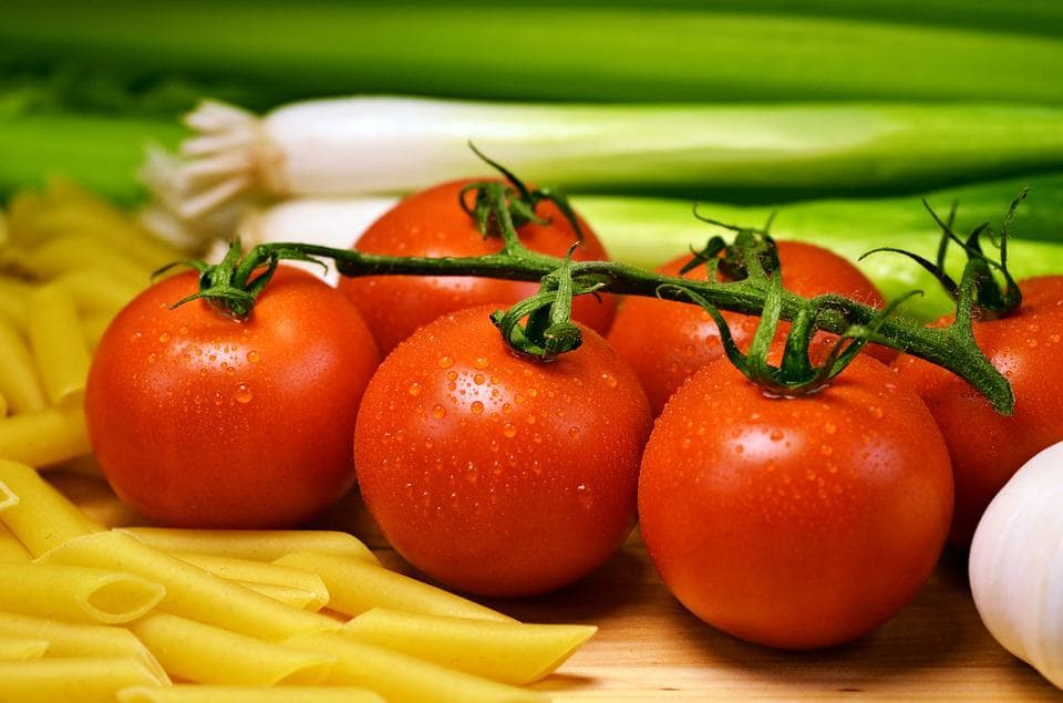 Tomaten zum Kochen bereit.